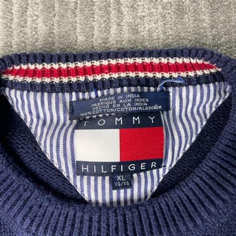 tommy hilfiger crown position.